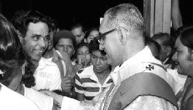 <!--:es-->IGLESIA EN EL SALVADOR RECORDARÁ EL «SACRÍLEGO» ASESINATO DE MONSEÑOR ROMERO<!--:-->