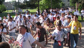 <!--:es-->JÓVENES DE LA ARQUIDIÓCESIS DE LOS ANGELES VIVENCIARON EL I ENCUENTRO NACIONAL DE PASTORAL JUVENIL HISPANA<!--:-->