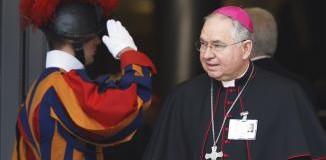 <!--:es-->UN SÍNODO DE SANTOS, UN AÑO PARA SANTOS<!--:-->