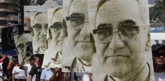 <!--:es-->SE BENDICE NUEVA PLAZA DEDICADA A MONSEÑOR OSCAR A. ROMERO EN EL PARQUE MACARTHUR<!--:-->