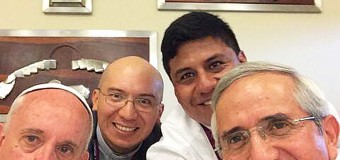 <!--:es-->EL PAPA ALMORZÓ CON LOS JESUITAS DE GUAYAQUIL Y SE REENCONTRÓ CON SU AMIGO EL PADRE PAQUITO<!--:-->