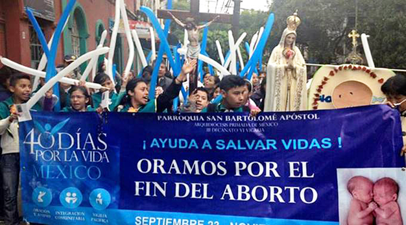 <!--:es-->MÉXICO: MIL VOLUNTARIOS REZARON 40 DÍAS ANTE CLÍNICAS DE ABORTO Y ESTO FUE LO QUE LOGRARON<!--:-->