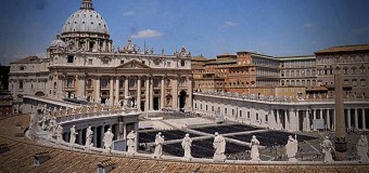 <!--:es-->“EL VATICANO NO ES UNA CUEVA DE LADRONES”, DICE SUSTITUTO DE LA SECRETARÍA DE ESTADO<!--:-->