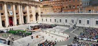 EL PAPA DENUNCIA LA FALSEDAD DEL MUNDO QUE CIERRA LOS OJOS A LA ENFERMEDAD Y DISCAPACIDAD