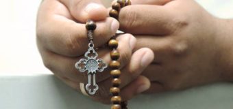 EL ROSARIO ES LA ORACIÓN PARA NUESTROS TIEMPOS, AFIRMA ARZOBISPO DE LOS ÁNGELES