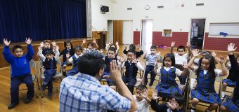 ¡LEVANTE LA MANO QUIEN ESPERA UN PRÓSPERO AÑO ESCOLAR!