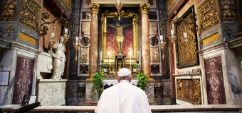 EL PAPA FRANCISCO: “HE PEDIDO AL SEÑOR QUE DETUVIERA LA EPIDEMIA”