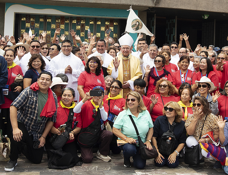 EN MÉXICO, MONS. GÓMEZ DICE QUE HAY QUE SEGUIR SIENDO “PEREGRINOS” DE MARÍA Y JESÚS