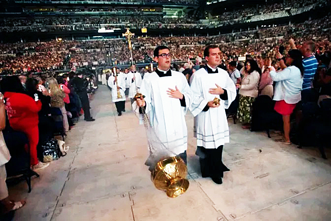 CONGRESO EUCARÍSTICO NACIONAL CONCLUYE CON UN LLAMADO A UN “NUEVO PENTECOSTÉS” EN LA IGLESIA CATÓLICA EN EEUU