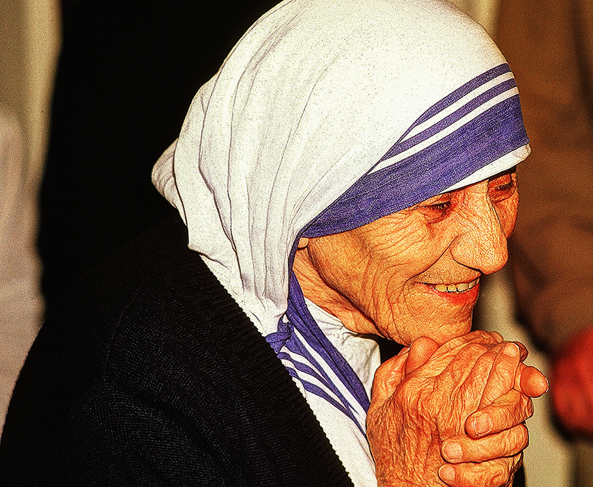 HOY CELEBRAMOS A LA SANTA MADRE TERESA DE CALCUTA, PREMIO NOBEL DE LA PAZ