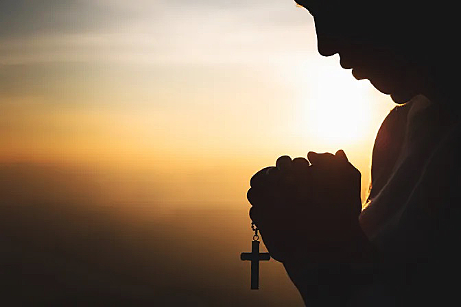 SUICIDIO: 5 CLAVES CATÓLICAS PARA AFRONTAR ESTE DRAMA PERSONAL Y ESPIRITUAL