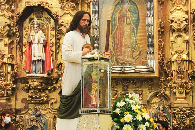 5 MILLONES DE FIELES VENERAN LAS RELIQUIAS DE SAN JUDAS TADEO EN MÉXICO