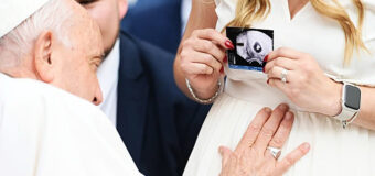 EL PAPA FRANCISCO A LAS MADRES Y PADRES QUE ABORTARON: EL MAL NO TIENE LA ÚLTIMA PALABRA