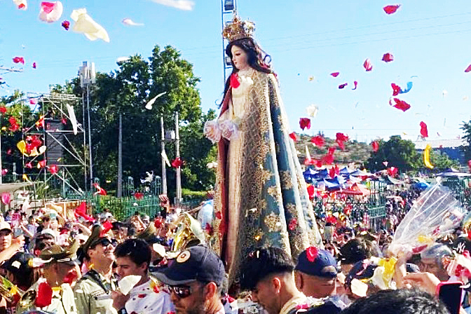 MÁS DE MILLÓN Y MEDIO DE PEREGRINOS CELEBRARON A LA VIRGEN DE LO VÁSQUEZ EN CHILE