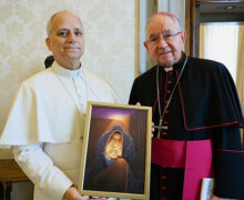 PAPA LEÓN XIV RECIBE AL ARZOBISPO DE LOS ÁNGELES, EN MEDIO DE LA PREOCUPACIÓN POR LOS INMIGRANTES EN EE.UU.