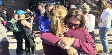 2 NIÑOS MUEREN EN TIROTEO EN LA IGLESIA CATÓLICA DE LA ANUNCIACIÓN EN MINNEAPOLIS, EE.UU.