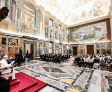 EL PAPA LLAMA A “DEJARSE PROVOCAR” POR LOS QUE SUFREN, SIN MIEDO A CEDER LAS PROPIAS SEGURIDADES