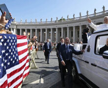 EL PAPA PIDE TRATO HUMANO PARA LOS INMIGRANTES Y ANIMA A ESCUCHAR EL MENSAJE DE LOS OBISPOS DE EE.UU.