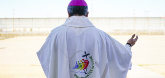 OBISPOS DE CALIFORNIA CELEBRAN MISA EN CENTRO DEL ICE