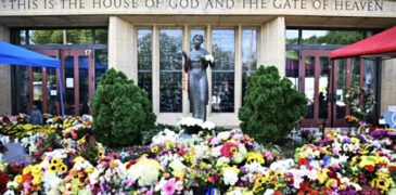 ARZOBISPO EN EE.UU. REALIZA RITO DE REPARACIÓN TRAS TIROTEO QUE DEJÓ 2 NIÑOS FALLECIDOS EN UNA IGLESIA