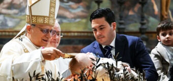 LEÓN XIV BAUTIZA A VEINTE NIÑOS EN LA CAPILLA SIXTINA: “LA FE ES MÁS QUE NECESARIA”