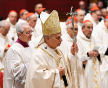 EL PAPA A LOS CARDENALES: “NO ESTAMOS AQUÍ PARA PROMOVER AGENDAS PERSONALES O GRUPALES”