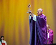 PROCLAMAR A JESUCRISTO ES MÁS NECESARIO QUE NUNCA      Por Monseñor JOSÉ H. GOMEZ