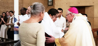 COMO LOS NUEVOS CATÓLICOS, SEAMOS TODOS ‘BAUTIZADOS’ EN ESTA PASCUA    Por Monseñor JOSÉ H. GOMEZ   