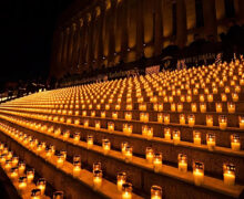 8,645 VELAS ILUMINAN EL PARLAMENTO DE FINLANDIA EN VIGILIA PROVIDA POR LOS NO NACIDOS