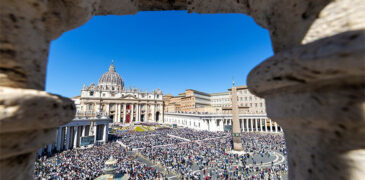 EL PAPA REIVINDICA EN PASCUA LA ESPERANZA Y LA PAZ DE CRISTO RESUCITADO FRENTE A LOS “ABUSOS” DEL MUNDO